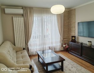 Sale apartment 3 rooms in Floresti