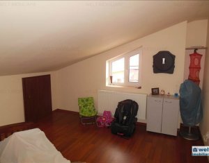 Appartement 3 chambres à vendre dans Floresti