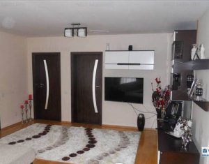 Apartment 5 rooms for sale in Floresti