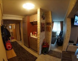 Vanzare apartament cu 3 camere, deosebit, in Iris, etaj 1