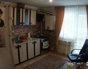 Vanzare apartament cu 3 camere, deosebit, in Iris, etaj 1