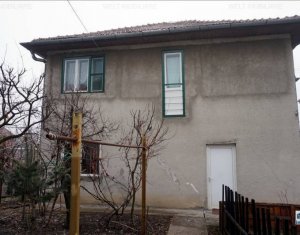 Vanzare apartament in vila cu 2 apartamente, A. Muresanu, garaj,3 parcari, curte