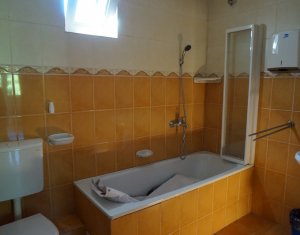 Vanzare apartament 3 camere, A Muresanu, finisat, curte, parcare