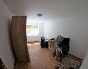 Vanzare apartament cu 3 camere in cartierul Buna Ziua