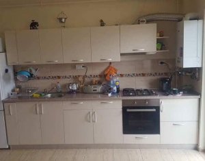 Vanzare apartament 2 camere, situat in Floresti, zona Terra