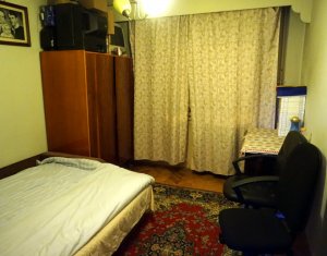 Vanzare apartament 3 camere decomandate, Zorilor, etaj 1, parcare proprie