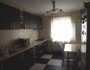 Vanzare apartament 3 camere decomandate, zona strazii Aurel Vlaicu