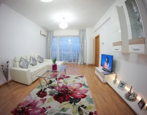 Vanzare apartament de lux cu 3 camere, garaj subteran, in complexul Viva City