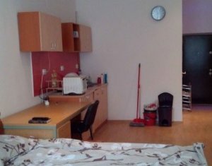 Vindem apartament cu o camera, 38 mp, in zona cladirii The Office