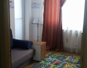 Vanzare apartament 3 camere, situat in Floresti, zona Stadionului