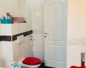 Appartement 4 chambres à vendre dans Cluj-napoca, zone Baciu