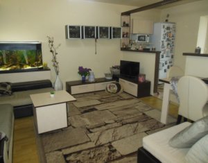 Apartment 3 rooms for sale in Floresti