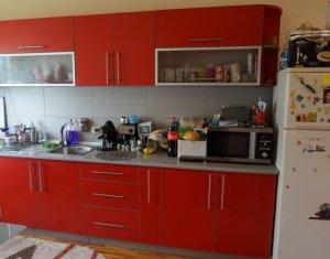 Vanzare apartament cu 3 camere, Floresti, strada Stejarului