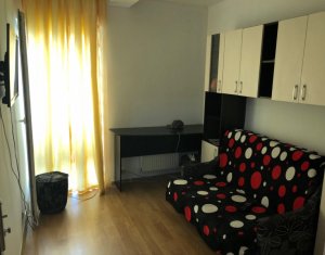 Apartment 3 rooms for sale in Floresti