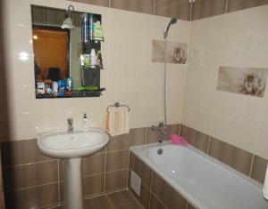 Pret redus!!! Apartament 3 camere, etajul 2, in Floresti, strada Porii