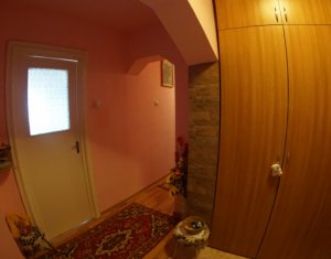 Apartament cu 3 camere decomandat, zona Louis Pasteur