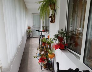 Apartment 4 rooms for sale in Cluj-napoca, zone Manastur