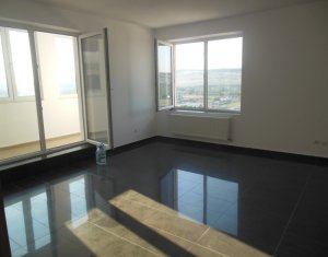 Vanzare apartament cu 3 camere, panorama deosebita, strada Razoare