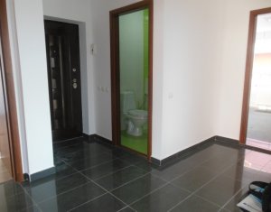 Vanzare apartament cu 3 camere, panorama deosebita, strada Razoare