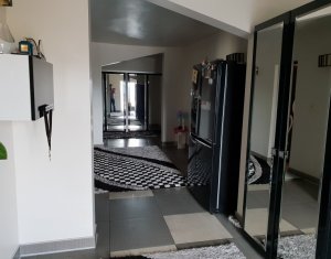 Apartament 4 camere in vila, 142 mp, teren 215 mp, mobilat lux, Dambul Rotund