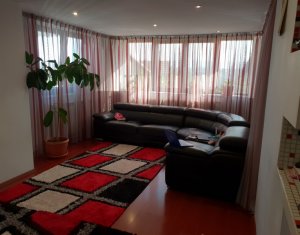 Apartament 4 camere in vila, 142 mp, teren 215 mp, mobilat lux, Dambul Rotund