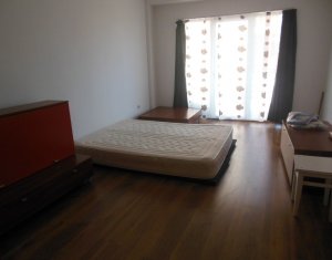 Vanzare apartament cu 2 camere, decomandat, Floresti, strada Ioan Rus