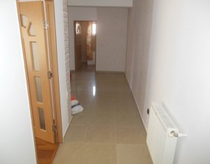 Vanzare apartament cu 2 camere, decomandat, Floresti, strada Ioan Rus