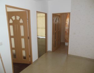 Vanzare apartament cu 2 camere, decomandat, Floresti, strada Ioan Rus