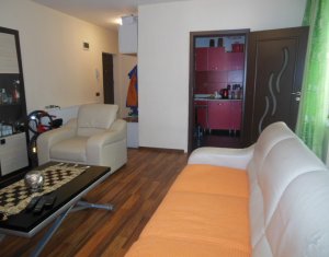 Vanzare apartament cu 3 camere, Floresti, strada Tineretului
