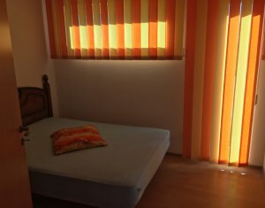  Vanzare apartament 2 camere, cu garaj, situat in Floresti, zona Eroilor