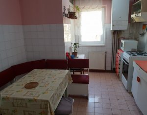 Apartament 4 camere, 78 mp, 2 bai, 2 balcoane, mobilat, strada Bucuresti