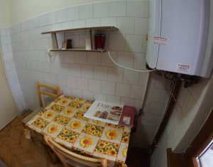 Apartament de vanzare cu o camera, decomandat, ultracentral 