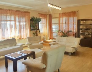 Appartement 4 chambres à vendre dans Cluj-napoca, zone Centru