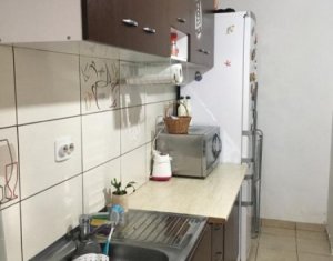 Vindem apartament 2 camere, decomandat, zona Stejarului, Floresti