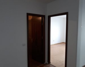 Vindem apartament 3 camere, finisat, zona Stejarului, Floresti