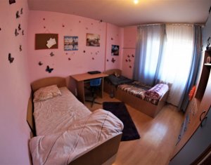 Apartament 4 camere, strada Mogosoaia