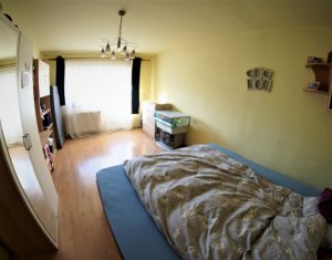 Apartament 4 camere, strada Mogosoaia