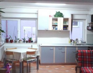 Vanzare apartament cu 3 camere cu garaj, Gheorgheni, 129000 Euro negociabil