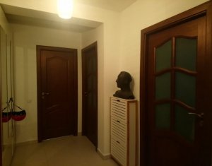 Vanzare apartament 51 mp utili, 30 mp teren privat si garaj subteran 