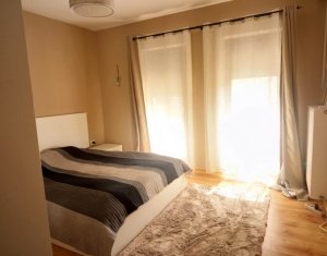 Vanzare apartament 51 mp utili, 30 mp teren privat si garaj subteran 