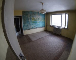 Vanzare apartament cu 3 camere in Centru