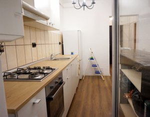 Apartament de vanzare cu o camera, cu gradina, zona Eroilor