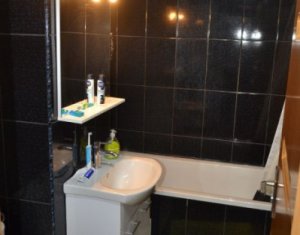 Apartament 3 camere, decomandat, etaj intermediar, Marasti