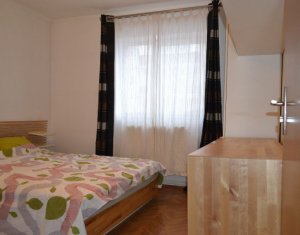 Apartament 3 camere, decomandat, etaj intermediar, Marasti