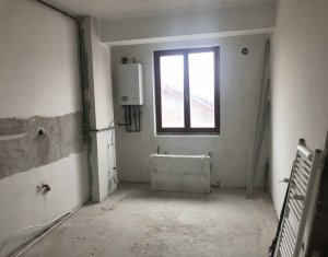 Vanzare apartament 3 camere, situat in Floresti, zona Ioan Rus