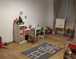 Appartement 5 chambres à vendre dans Cluj-napoca, zone Gara