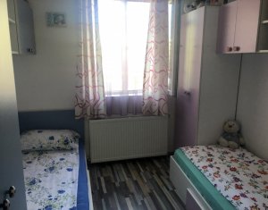 Vanzare apartament 3 camere, situat in Floresti, zona Florilor