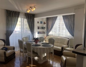 Apartment 3 rooms for sale in Floresti