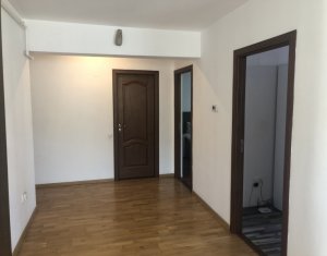 Apartment 3 rooms for sale in Floresti