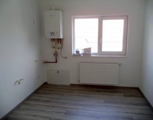 Vindem apartament 2 camere, decomandat, in vila, zona Tauti, Floresti